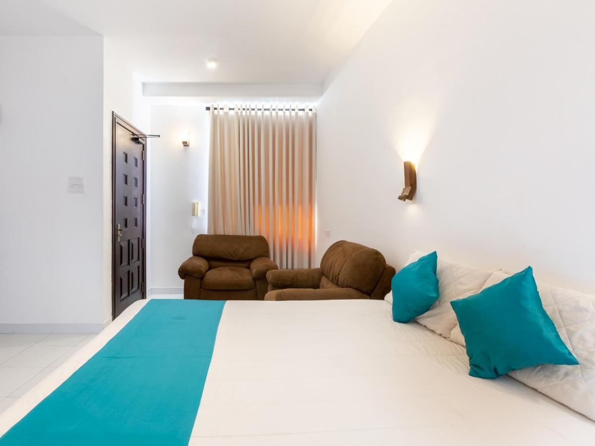 Royal Mount Hotel Dehiwala-Mount Lavinia Buitenkant foto