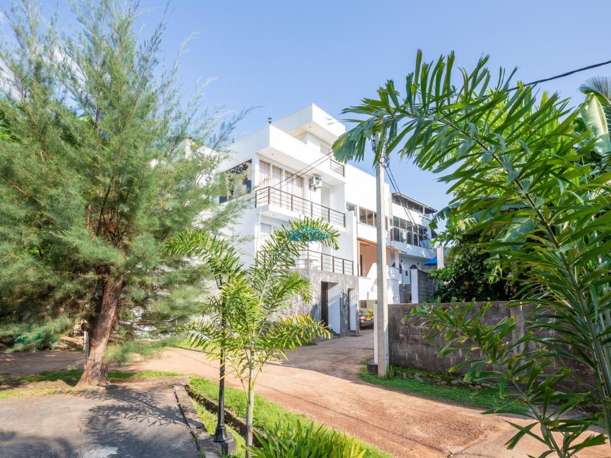 Royal Mount Hotel Dehiwala-Mount Lavinia Buitenkant foto